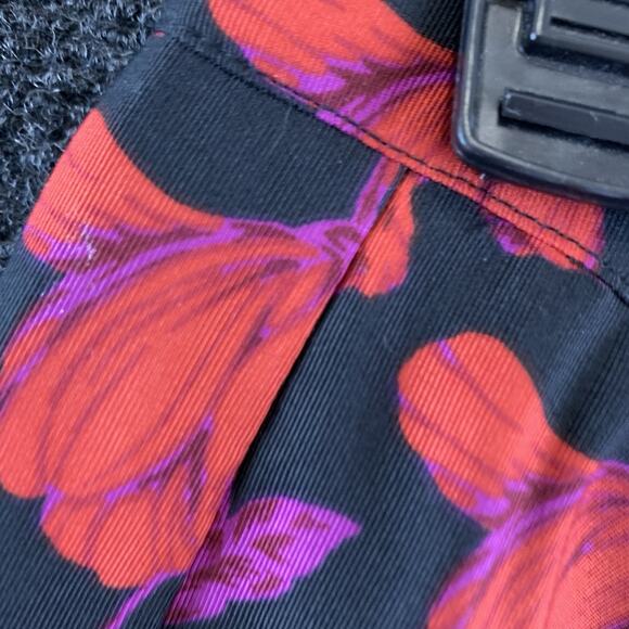 Forever 21 Women's Mini Skirt Flared A-Line Floral Black Red Size 29 - Picture 9 of 11